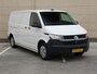 Volkswagen Transporter 2.0 TDI 110 pk L2H1 Business | Airco | Cruise control | Navigatie via App connect | Bijrijdersbank | RVS sidebars | Trekhaak | Betimmering |