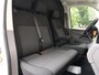 Volkswagen Transporter 2.0 TDI 110 pk L2H1 Business | Airco | Cruise control | Navigatie via App connect | Bijrijdersbank | RVS sidebars | Trekhaak | Betimmering |