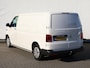 Volkswagen Transporter 2.0 TDI 110 pk L2H1 Business | Airco | Cruise control | Navigatie via App connect | Bijrijdersbank | RVS sidebars | Trekhaak | Betimmering |