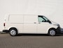 Volkswagen Transporter 2.0 TDI 110 pk L2H1 Business | Airco | Cruise control | Navigatie via App connect | Bijrijdersbank | RVS sidebars | Trekhaak | Betimmering |