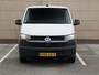 Volkswagen Transporter 2.0 TDI 110 pk L2H1 Business | Airco | Cruise control | Navigatie via App connect | Bijrijdersbank | RVS sidebars | Trekhaak | Betimmering |