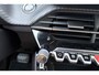 Peugeot e-2008 EV Active Pack 50 kWh | Cruise control | Stoelverwarming | Parkeersensoren | Navigatie | Airco | Apple carplay/Android auto | Verkeersborddetectie | Hill-hold