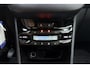 Peugeot 208 1.2 PureTech Allure Trekhaak l Climate Control l Cruise Control l Apple Carplay/Android Auto l Camera l Bluetooth l DAB l Lichtmetalen Velgen l LED l