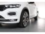 Volkswagen T-Roc 1.5 TSI Sport R-line ACC, Stoelverwarming, Apple CarPlay/Android Auto