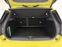 Volvo EX30 Extended Range Plus 69 kWh / Stoel/- en stuurverwarming / Harman & Kardon audio / Elektrische achterklep / 19 inch / Getint glas /
