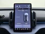 Volvo EX30 Extended Range Plus 69 kWh / Stoel/- en stuurverwarming / Harman & Kardon audio / Elektrische achterklep / 19 inch / Getint glas /