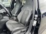 Volkswagen Golf Variant 1.5 eTSI R-Line Business+ | LED Matrix | Trekhaak wegklapbaar | Navi & App-connect | Camera |