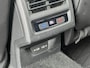 Volkswagen Golf Variant 1.5 eTSI R-Line Business+ | LED Matrix | Trekhaak wegklapbaar | Navi & App-connect | Camera |