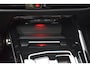 Volkswagen Golf 1.5 eHybrid GTE PANORAMADAK / HEAD-UP / 360CAMERA / LEER / TREKHAAK / SFEERVERLICHTING