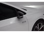 Volkswagen Golf 1.5 eHybrid GTE PANORAMADAK / HEAD-UP / 360CAMERA / LEER / TREKHAAK / SFEERVERLICHTING