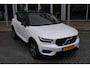 Volvo XC40 T4 211PK Automaat Recharge R-Design Expression | Adapt. Cruise | BLIS | Trekhaak | AppleCarplay | Keyless | PDC + Camera | Verw. Voorstoelen & Stuurwiel |