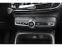 Volvo XC40 T4 211PK Automaat Recharge R-Design Expression | Adapt. Cruise | BLIS | Trekhaak | AppleCarplay | Keyless | PDC + Camera | Verw. Voorstoelen & Stuurwiel |