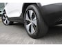 Volvo XC40 T4 211PK Automaat Recharge R-Design Expression | Adapt. Cruise | BLIS | Trekhaak | AppleCarplay | Keyless | PDC + Camera | Verw. Voorstoelen & Stuurwiel |