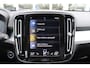 Volvo XC40 T4 211PK Automaat Recharge R-Design Expression | Adapt. Cruise | BLIS | Trekhaak | AppleCarplay | Keyless | PDC + Camera | Verw. Voorstoelen & Stuurwiel |