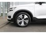 Volvo XC40 T4 211PK Automaat Recharge R-Design Expression | Adapt. Cruise | BLIS | Trekhaak | AppleCarplay | Keyless | PDC + Camera | Verw. Voorstoelen & Stuurwiel |