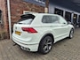 Volkswagen Tiguan 1.5 TSI R-LINE, Trekhaak, Eletrische A-klep, Stuur/stoel verwarming, ALL IN prijs!