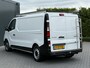 Renault Trafic 2.0 dCi 150 PK AUTOMAAT / L2H1 / 27.349 KM!! / TREKHAAK / IMPERIAAL / 3-ZITS / CAMERA / LED