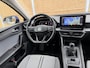 SEAT Leon Sportstourer 1.0 TSI Style Business Intense Stoel- en stuurverwarming | Digitale cockpit | Keyless entry | Elektrisch bedienbare achterklep | Apple CarPlay/Android Auto | Parkeersensoren voor en achter | Achteruitrijcamera