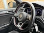 Volkswagen T-Roc 1.5 TSI Sport Business R-line Automaat | LED verlichting | Stoelverwarming | Achteruitrijcamera | Digitale cockpit | Apple CarPlay/Android Auto | Climate control | Cruise control adaptief | Parkeersensoren voor en achter