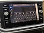 Volkswagen T-Roc 1.5 TSI Sport Business R-line Automaat | LED verlichting | Stoelverwarming | Achteruitrijcamera | Digitale cockpit | Apple CarPlay/Android Auto | Climate control | Cruise control adaptief | Parkeersensoren voor en achter