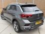 Volkswagen T-Roc 1.5 TSI Sport Business R-line Automaat | LED verlichting | Stoelverwarming | Achteruitrijcamera | Digitale cockpit | Apple CarPlay/Android Auto | Climate control | Cruise control adaptief | Parkeersensoren voor en achter
