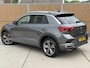 Volkswagen T-Roc 1.5 TSI Sport Business R-line Automaat | LED verlichting | Stoelverwarming | Achteruitrijcamera | Digitale cockpit | Apple CarPlay/Android Auto | Climate control | Cruise control adaptief | Parkeersensoren voor en achter