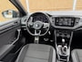 Volkswagen T-Roc 1.5 TSI Sport Business R-line Automaat | LED verlichting | Stoelverwarming | Achteruitrijcamera | Digitale cockpit | Apple CarPlay/Android Auto | Climate control | Cruise control adaptief | Parkeersensoren voor en achter