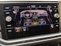 Volkswagen T-Roc 1.5 TSI Sport Business R-line Automaat | LED verlichting | Stoelverwarming | Achteruitrijcamera | Digitale cockpit | Apple CarPlay/Android Auto | Climate control | Cruise control adaptief | Parkeersensoren voor en achter