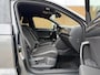Volkswagen T-Roc 1.5 TSI Sport Business R-line Automaat | LED verlichting | Stoelverwarming | Achteruitrijcamera | Digitale cockpit | Apple CarPlay/Android Auto | Climate control | Cruise control adaptief | Parkeersensoren voor en achter