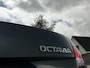 Skoda Octavia 1.0 TSI Greentech Business Edition Stoelverwarming | Half leer/stof | Climate control | Cruise control | Getint glas | DAB ontvanger | 17 inch lichtmetalen velgen | Navigatiesysteem | Apple CarPlay/Android Auto | Parkeersensoren achter