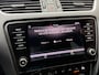 Skoda Octavia 1.0 TSI Greentech Business Edition Stoelverwarming | Half leer/stof | Climate control | Cruise control | Getint glas | DAB ontvanger | 17 inch lichtmetalen velgen | Navigatiesysteem | Apple CarPlay/Android Auto | Parkeersensoren achter