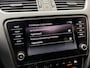 Skoda Octavia 1.0 TSI Greentech Business Edition Stoelverwarming | Half leer/stof | Climate control | Cruise control | Getint glas | DAB ontvanger | 17 inch lichtmetalen velgen | Navigatiesysteem | Apple CarPlay/Android Auto | Parkeersensoren achter