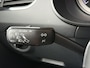 Skoda Octavia 1.0 TSI Greentech Business Edition Stoelverwarming | Half leer/stof | Climate control | Cruise control | Getint glas | DAB ontvanger | 17 inch lichtmetalen velgen | Navigatiesysteem | Apple CarPlay/Android Auto | Parkeersensoren achter