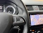 Skoda Octavia 1.0 TSI Greentech Business Edition Stoelverwarming | Half leer/stof | Climate control | Cruise control | Getint glas | DAB ontvanger | 17 inch lichtmetalen velgen | Navigatiesysteem | Apple CarPlay/Android Auto | Parkeersensoren achter