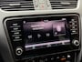Skoda Octavia 1.0 TSI Greentech Business Edition Stoelverwarming | Half leer/stof | Climate control | Cruise control | Getint glas | DAB ontvanger | 17 inch lichtmetalen velgen | Navigatiesysteem | Apple CarPlay/Android Auto | Parkeersensoren achter