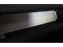 Land Rover Defender 110 2.0 P300e 110 X-Sport SE / Head Up / Koelbox / Memory / Meridian / 360 Camera / Open Pano / 23 Inch