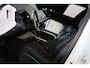 Land Rover Defender 110 2.0 P300e 110 X-Sport SE / Head Up / Koelbox / Memory / Meridian / 360 Camera / Open Pano / 23 Inch