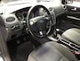 Ford Focus Wagon 1.4-16V Ambiente I New Apk + Kln Brt I Airco I Distributieset ZGAN I 175xxx KM I 16inch I 3e Eigen. I Elec Ramen