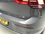 Volkswagen Golf 1.5 eTSI R-Line I Massage I Dode Hoek I Carplay I Clima I Cruise I Led I ACC I Ambiance verl. I Keyless I Dealer.