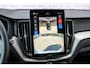 Volvo XC60 2.0 T6 Plug-in hybrid AWD Ultra Black Edition | Panoramadak | Luchtvering | Trekhaak | Head-Up Display | 360 Graden Camera | Harman Kardon Audio | Sportstoelen | Lichtmetalen Velgen 21 inch | Elektrische Achterklep | Parkeersensoren