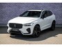 Volvo XC60 2.0 T6 Plug-in hybrid AWD Ultra Black Edition | Panoramadak | Luchtvering | Trekhaak | Head-Up Display | 360 Graden Camera | Harman Kardon Audio | Sportstoelen | Lichtmetalen Velgen 21 inch | Elektrische Achterklep | Parkeersensoren