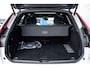 Volvo XC60 2.0 T6 Plug-in hybrid AWD Ultra Black Edition | Panoramadak | Luchtvering | Trekhaak | Head-Up Display | 360 Graden Camera | Harman Kardon Audio | Sportstoelen | Lichtmetalen Velgen 21 inch | Elektrische Achterklep | Parkeersensoren