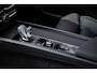 Volvo XC60 2.0 T6 Plug-in hybrid AWD Ultra Black Edition | Panoramadak | Luchtvering | Trekhaak | Head-Up Display | 360 Graden Camera | Harman Kardon Audio | Sportstoelen | Lichtmetalen Velgen 21 inch | Elektrische Achterklep | Parkeersensoren
