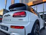 MINI Clubman 2.0 JCW ALL4 John Cooper Works F1 306Pk Nanuq White/Multitone dak/Uniek/vol