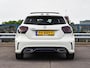 Mercedes-Benz A-klasse 180 d AMG White Art Edition Panoramadak Camera LED Stoelverwarming Sfeerverlichting Apple CarPlay/Android Auto Dealeronderhouden
