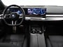 BMW i5 eDrive40 84 kWh | M-Pakket | SOH 97% | Harman/Kardon | Comfortstoelen + Memory | Curved Display | 360 Camera | Apple CarPlay/ Android Auto | Trekhaak |