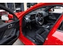 BMW 1-Serie 120 | M Sport Pro | Rosso Corsa Individual | Panoramadak | Harman Kardon | Driving Assistant Plus | Head-Up Display | 19" LM Velgen | M Compound Remsysteem | Elektrisch verstelbare Voorstoelen |