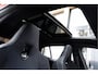 BMW 1-Serie 120 | M Sport Pro | Rosso Corsa Individual | Panoramadak | Harman Kardon | Driving Assistant Plus | Head-Up Display | 19" LM Velgen | M Compound Remsysteem | Elektrisch verstelbare Voorstoelen |
