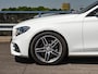 Mercedes-Benz E-klasse 220 d AMG Line Night Edition Panoramadak Widescreen Sfeerverlichting Apple CarPlay Android Auto Camera Stoelverwarming LED