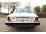 Jaguar XJ 4.2 | origineel 98.000 km | Tudor White on Red